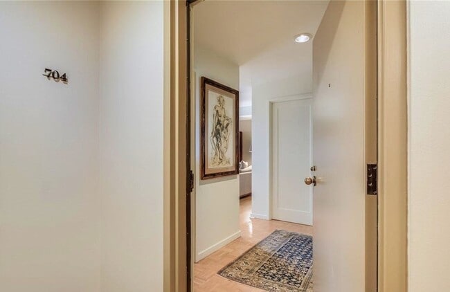 Photo - Spacious condo at the iconic Watermark Towers