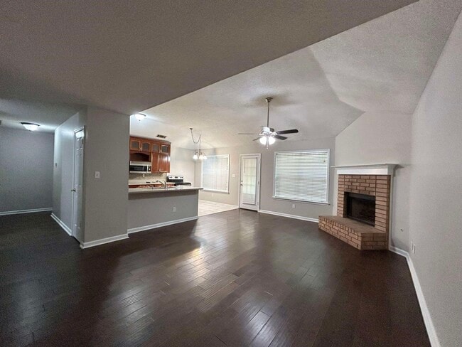 Building Photo - 1117 Dove Hollow Cir W Rental