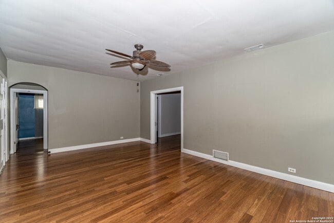 Photo - 1542 W Magnolia Ave