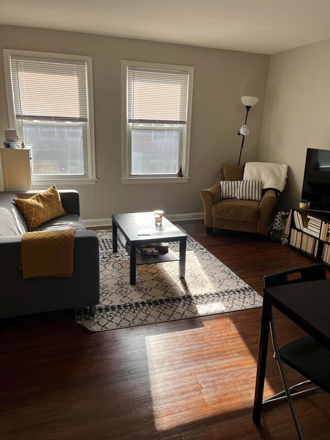 Building Photo - 1355 Ida Ave Unit D Rental