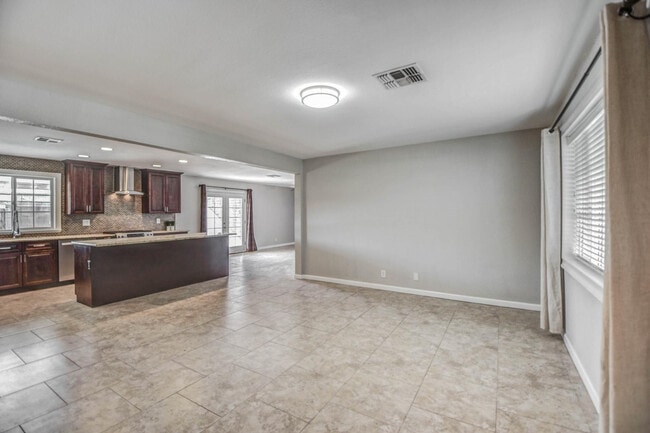 Photo - 21 E McKinley St