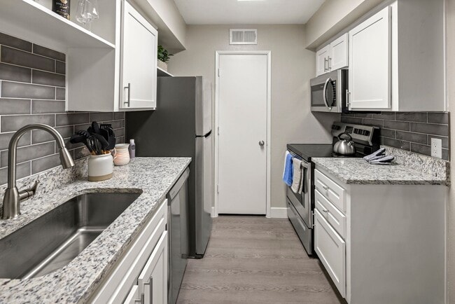 Building Photo - Jade Ridge Apartments