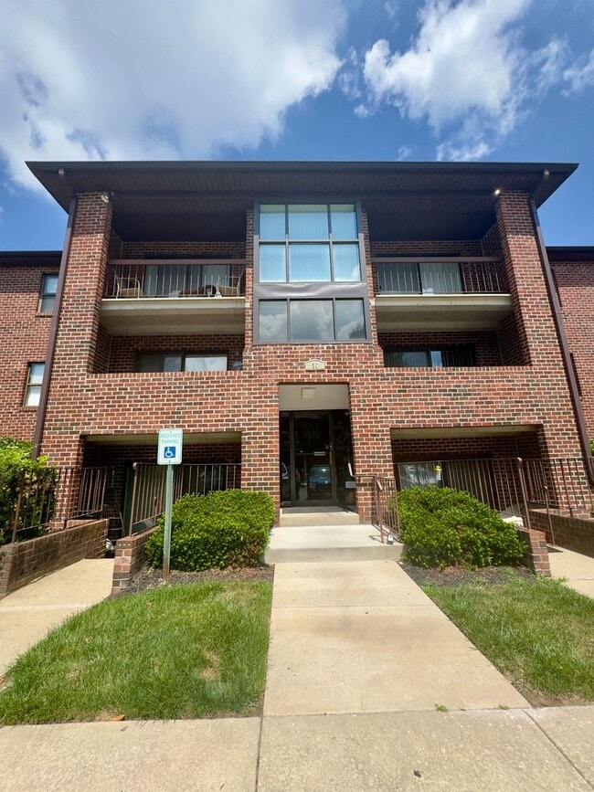 Building Photo - Charming 2 Bedroom/2 Bathroom Apartment in Perry Hall, MD!