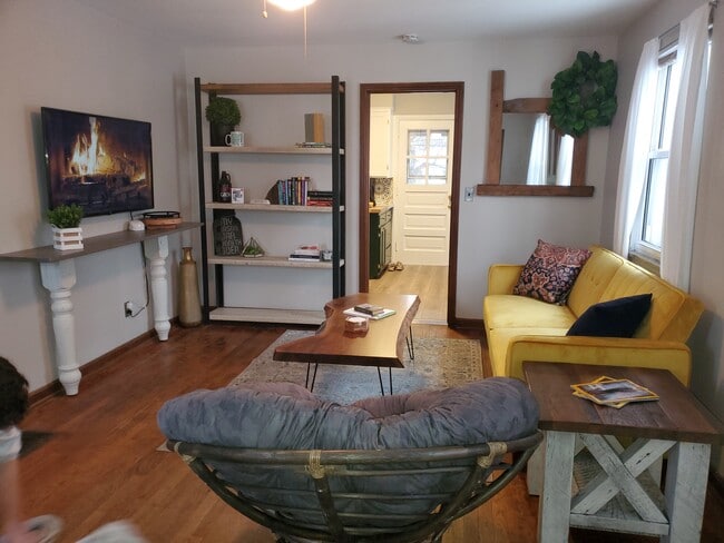 Photo - 273 W Lakeview Ave