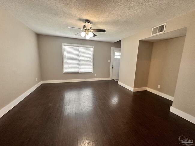 Photo - 980 W Zarragossa St