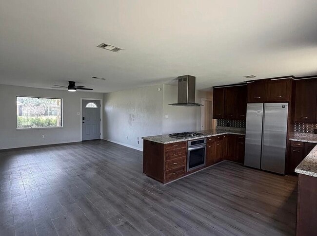 Photo - 4827 12th St