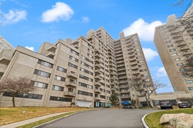 Building Photo - Modern 2BR Condo with Balcony & Amenities Across from Revere Beach Unit 314