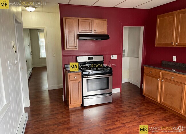 Building Photo - 289 Chelsea St Unit 1 Rental