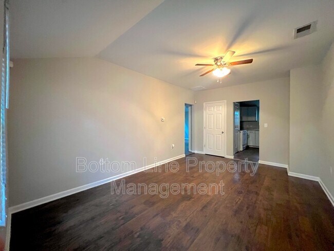 Photo - 2633 Kenhill Dr