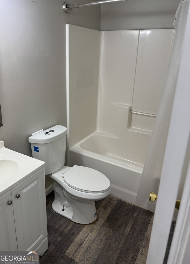 Photo - 573 Elrod Ave