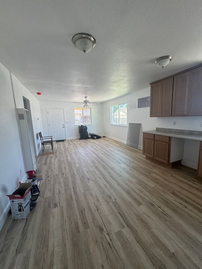 Photo - 2 bed/1 ba cottage - downtown Yuba City