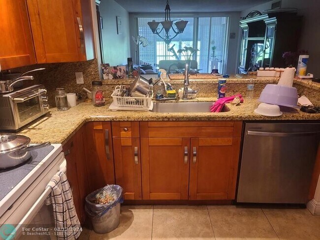 Photo - 2601 S Palm Aire Dr Unit 111