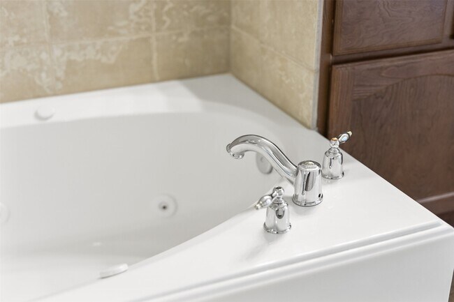 Photo - 521 Ironwood Forest Dr