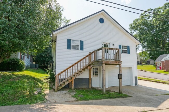 Photo - 302 Jackson Ave