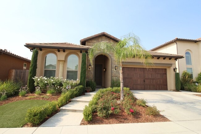 Building Photo - 1829 E Bella Rosa Ave