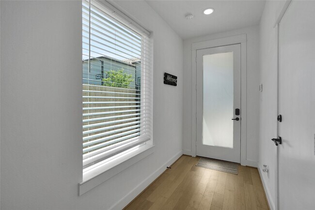 Photo - 2711 Rosalie St