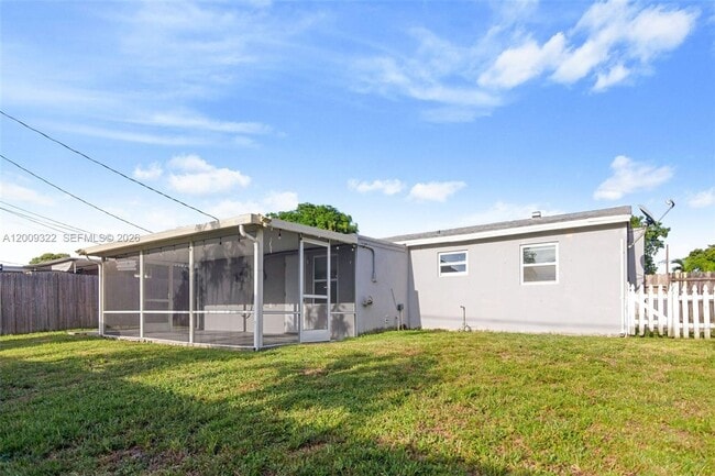 Photo - 1481 SW 49th Ave