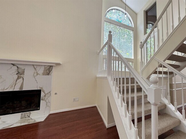 Photo - 31 N Lakeridge Cir