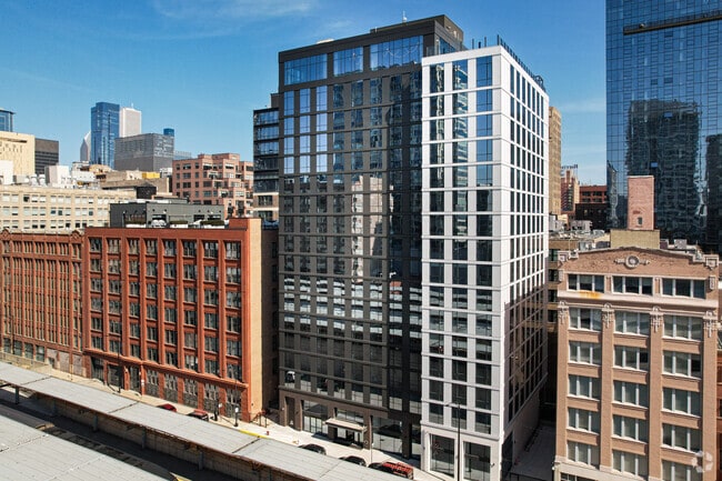 Alternar - Straits Row