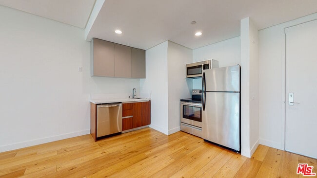Photo - 938 Orange Grove Ave Unidad 204