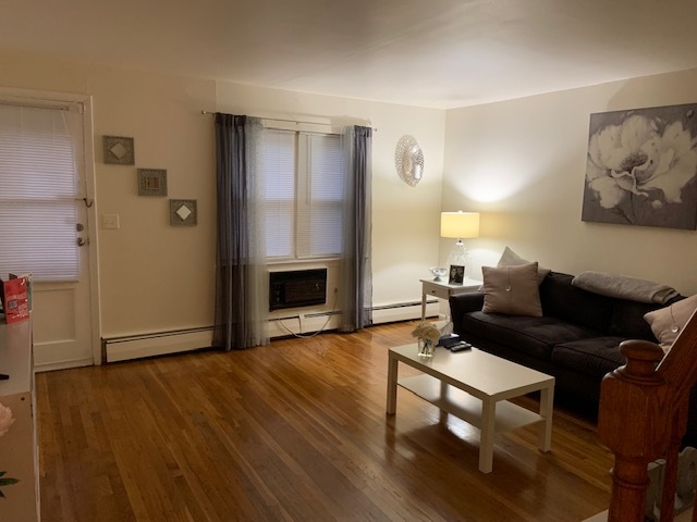 Living room - 85 Abner Ct (Bridgeport, CT)