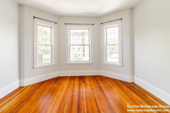 Photo - 789 Columbia Rd