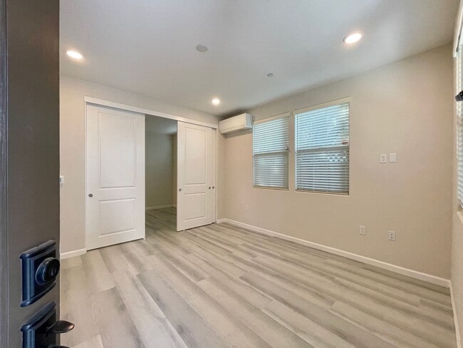 Photo - 1 Bedroom, 1 Bath Condo, End Unit, Convenient Napa Location