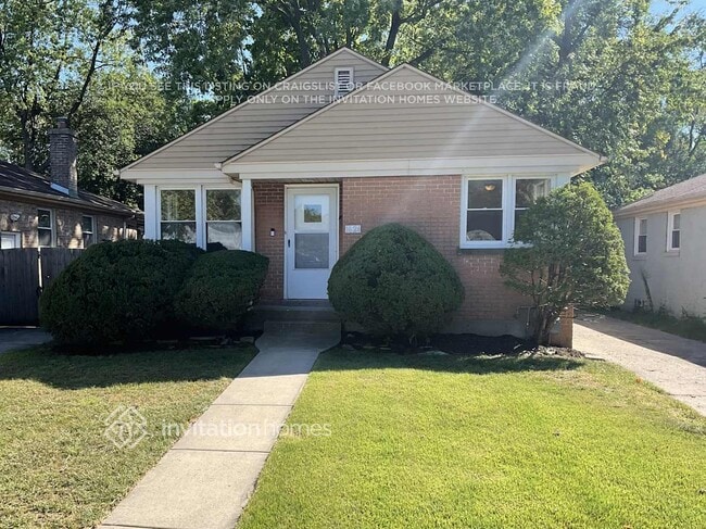 Building Photo - 1624 Mulford St Rental