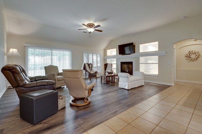 9600 Colbert Cove