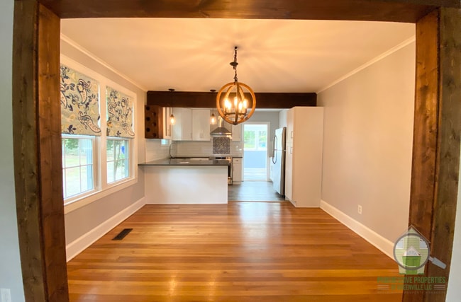 Photo - 103 Willow Springs Dr