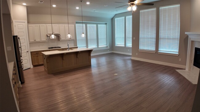 Photo - 512 Brockwell Bend