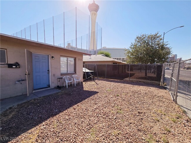 Photo - 1713 Fairfield Ave Townhome