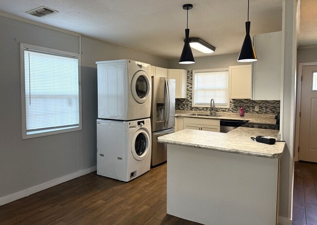 Photo - 2213 Spence Cir Unit 2