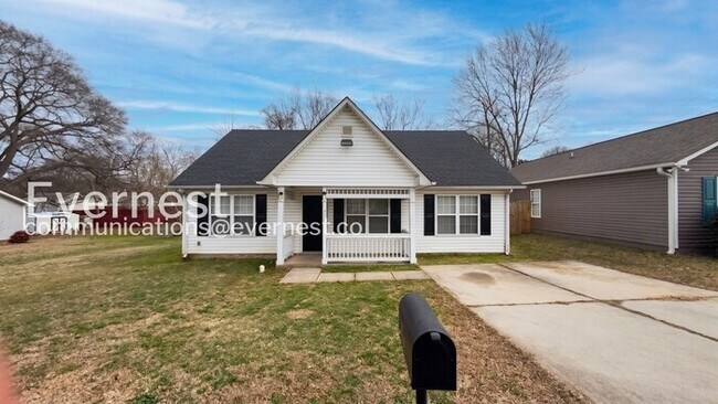 Building Photo - 3221 Lasalle St