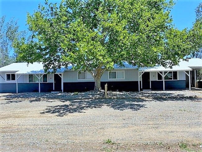 Building Photo - 4th21077 (OTF) Unit A Rental