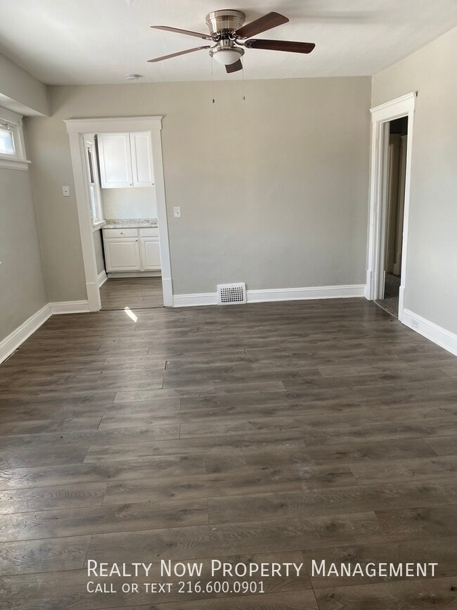 Photo - 2907 Denison Ave Unidad 2