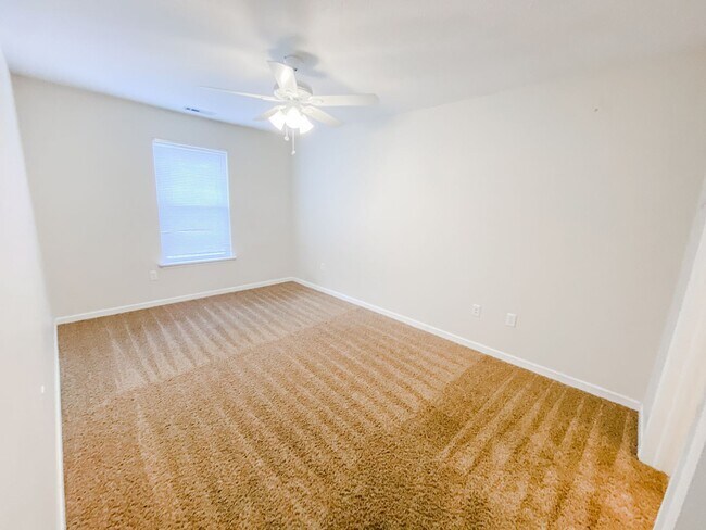 Photo - 440 S Chauncey Ave Unit 3 Bedroom Discounted Pricing