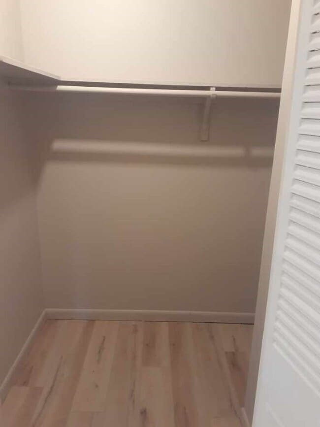 Photo - RIVERSIDE CHATEAU ASSOCIATES LP Unit 317