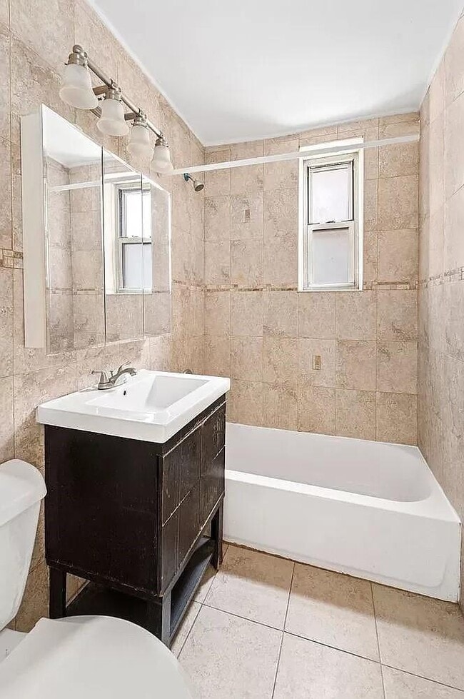 Photo - 525 Ocean Pkwy