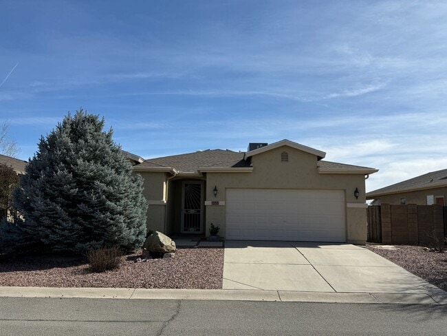 Building Photo - Beautiful 3 Bedroom + Office/Den In Highlands Ranch, Chino Valley