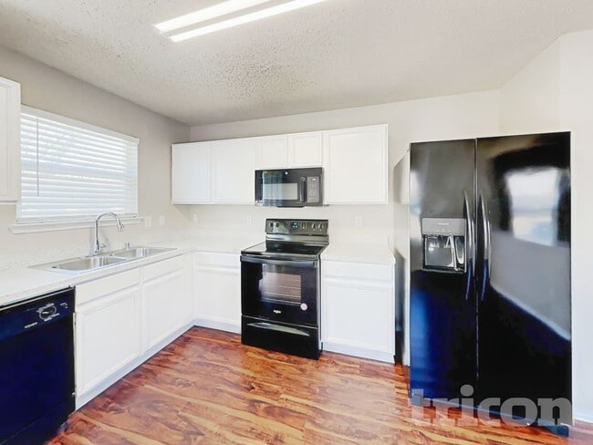Photo - 326 Bob White Dr
