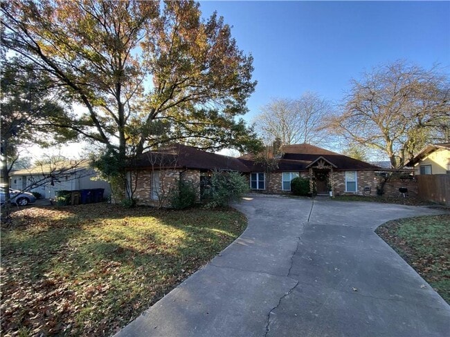 Photo - 3307 Whitepine Dr Apartment Unit 3307A Whitepine