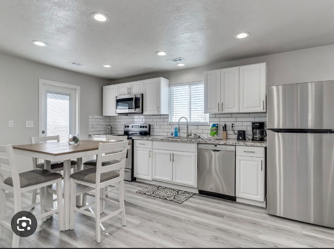 Photo - 3306 N Fairfield Rd