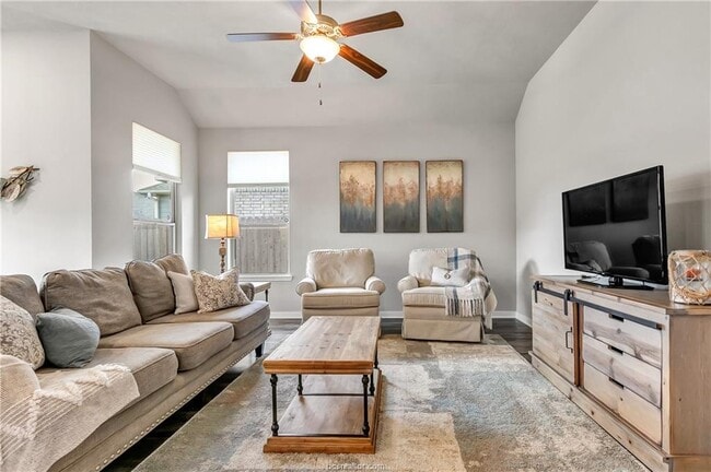 Photo - 3863 Still Creek Loop