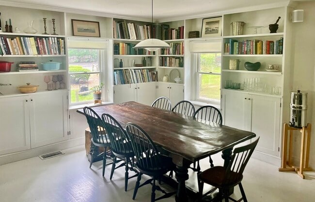 Photo - 5 High St Ct