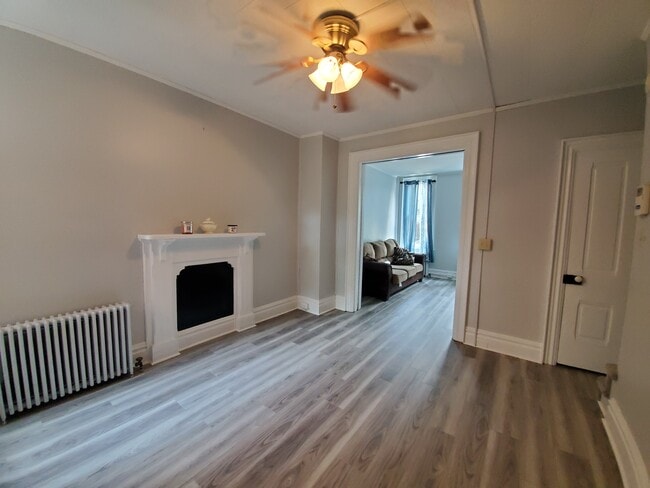 Photo - 166 E Pomfret St