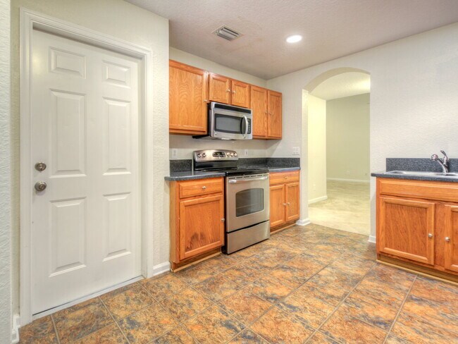 Photo - 125 Pennock Landing Cir