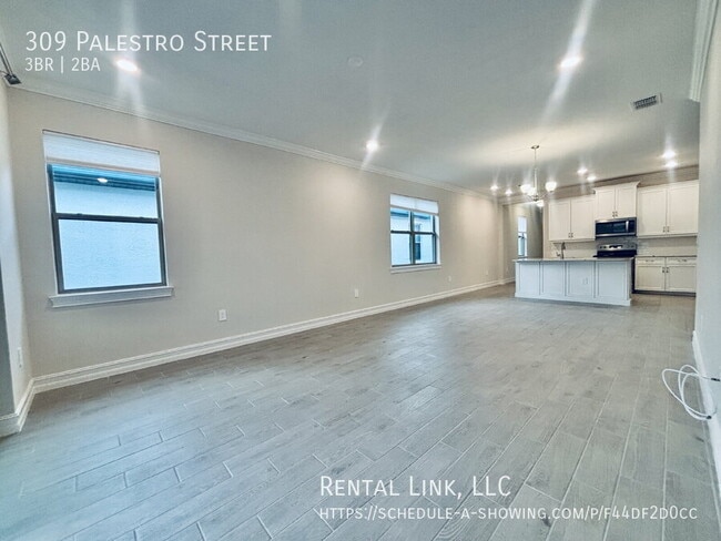 Photo - 309 Palestro St