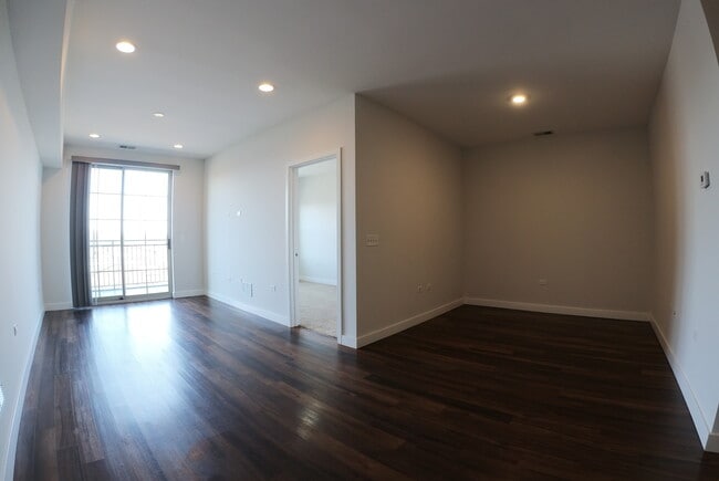 Photo - 4447 N Kedzie Ave