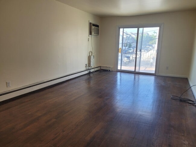 Photo - 15 Reserve Ave